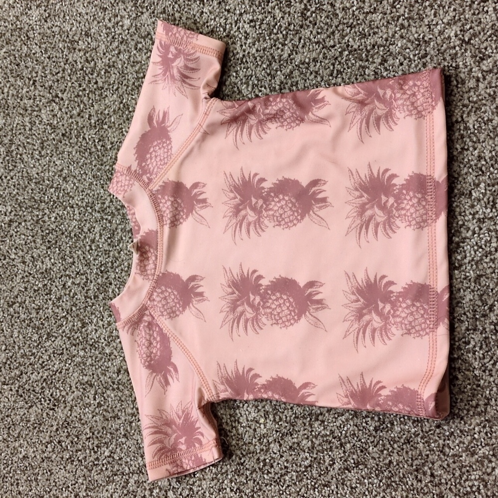 NWOT Kate Quinn pineapple rash guard UV shirt